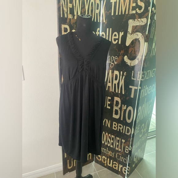 Dresses & Skirts - Women’s black‎ dress size large